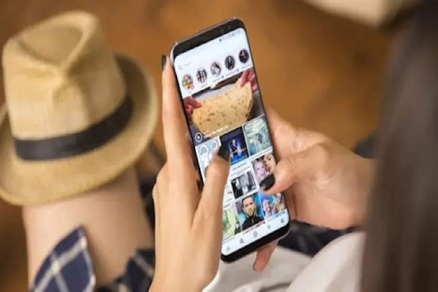 Mollygram Story Viewer