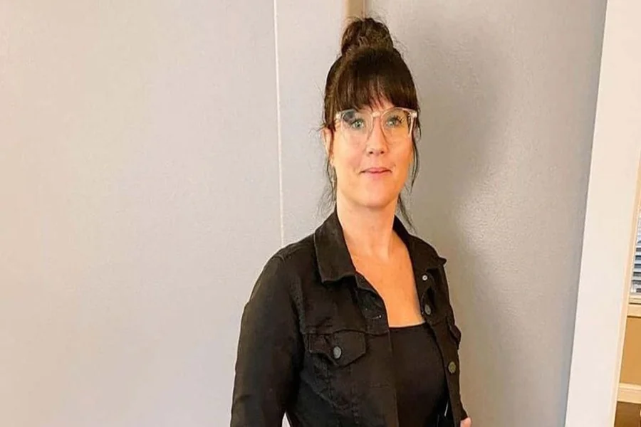 Lyndsay Lamb Net Worth 2025